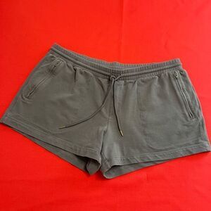 Ascend Women’s Dark Grey Shorts Size XL